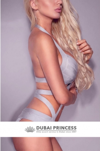 VIP escort Dubai Abby, elite blonde GFE model